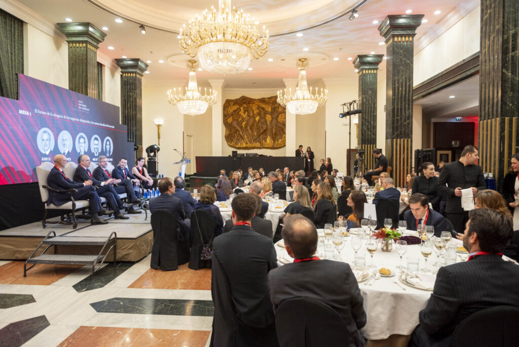Uría Menéndez, Baker McKenzie, Iberdrola, LALIGA, Linklaters, Dentons and Ceca Magán, among the winners of the Legal Marcom 2024 awards 33 _AJ53193