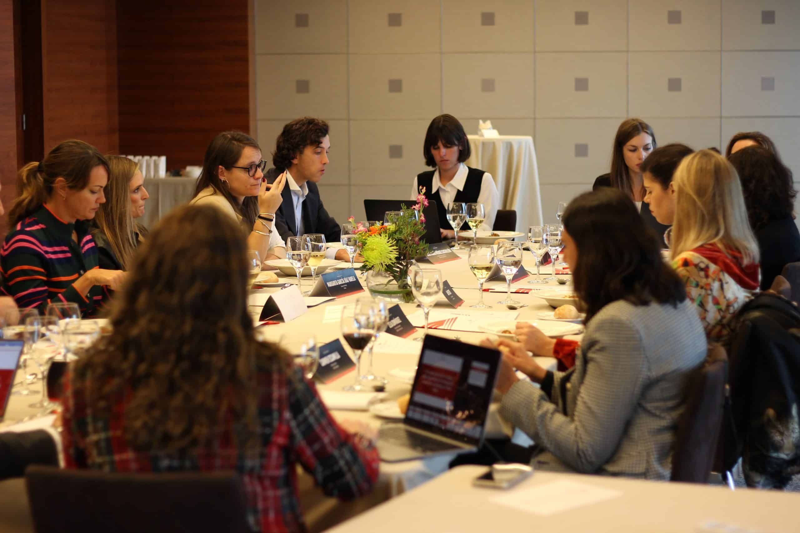 Video, photos and conclusions of the interactive lunch: "Challenges, opportunities and trends in Legal Marketing for 2024" 11 IMG_1045 (2)